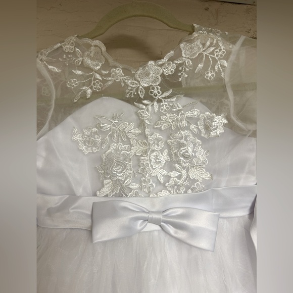 New girls’ communion / flower girl dress - Picture 1 of 5